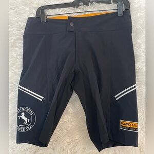 Cuore Continental NWT MTB Men’s Biking Shorts. Size Small. Black/Orange; 1766100